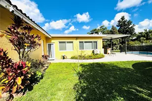 8306 NW 36th St, Coral Springs, FL 33065 - Photo 7