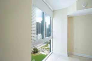 335 S Biscayne Blvd, Miami, FL 33131 - Photo 25