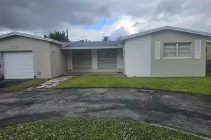 7733 Embassy Blvd, Miramar, FL 33023 - Photo 1