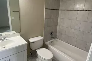 12115 SW 2nd St, Pembroke Pines, FL 33025 - Photo 13