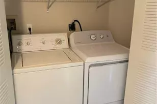 12115 SW 2nd St, Pembroke Pines, FL 33025 - Photo 9