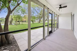 2214 S Cypress Bend Dr, Pompano Beach, FL 33069 - Photo 21