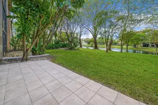 2214 S Cypress Bend Dr, Pompano Beach, FL 33069 - Photo 31