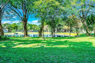 2214 S Cypress Bend Drive #106, Pompano Beach, FL 33069 - Photo 11