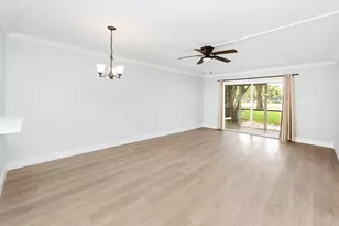 2214 S Cypress Bend Dr, Pompano Beach, FL 33069 - Photo 5