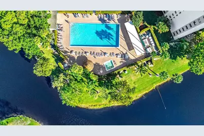 2214 S Cypress Bend Drive #106, Pompano Beach, FL 33069 - Photo 9