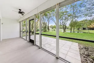 2214 S Cypress Bend Dr, Pompano Beach, FL 33069 - Photo 1