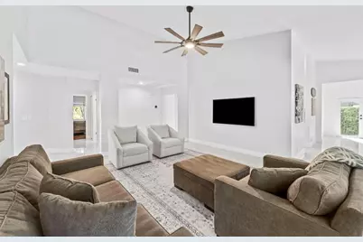 1695 Lakeshore Circle, Weston, FL 33326 - Photo 13