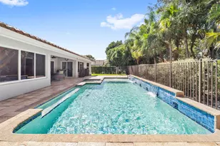 1695 Lakeshore Cir, Weston, FL 33326 - Photo 29