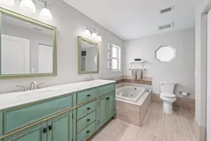 1695 Lakeshore Cir, Weston, FL 33326 - Photo 21