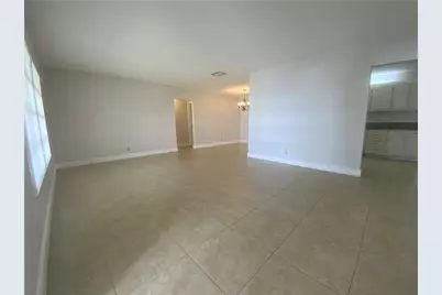 7104 NW 70th Street, Tamarac, FL 33321 - Photo 5