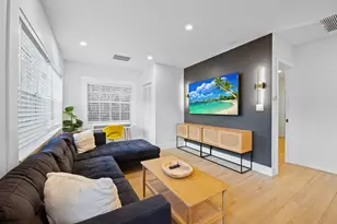 739 NE 17th Rd, Fort Lauderdale, FL 33304 - Photo 7