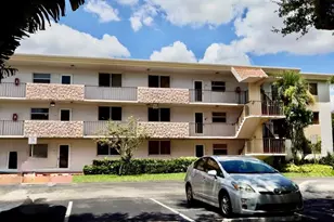 5985 Del Lago Cir, Sunrise, FL 33313 - Photo 21