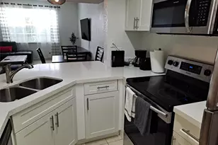 705 SW 148th Ave, Sunrise, FL 33325 - Photo 3