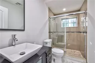 1389 W 33, Riviera Beach, FL 33404 - Photo 15