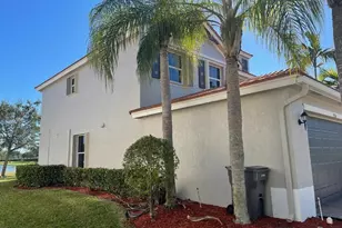 9326 Plantation Estates Dr, Royal Palm Beach, FL 33411 - Photo 11