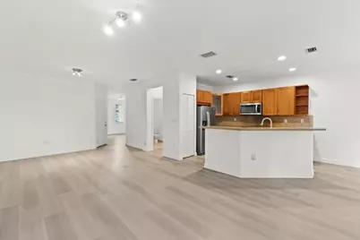 10821 NW 76th Lane #10821, Doral, FL 33178 - Photo 3