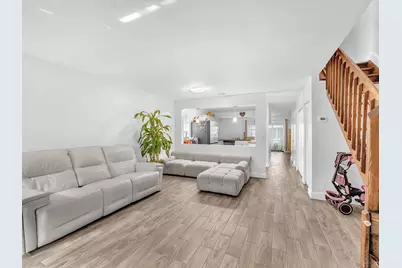 9831 Riverside Drive, Coral Springs, FL 33071 - Photo 7