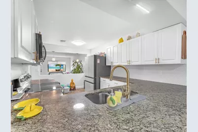 9831 Riverside Drive, Coral Springs, FL 33071 - Photo 5