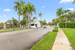 2400 Presidential Way, West Palm Beach, FL 33401 - Photo 11