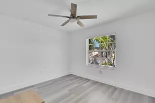 518 NW 130th Way, Pembroke Pines, FL 33028 - Photo 17