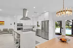 518 NW 130th Way, Pembroke Pines, FL 33028 - Photo 3