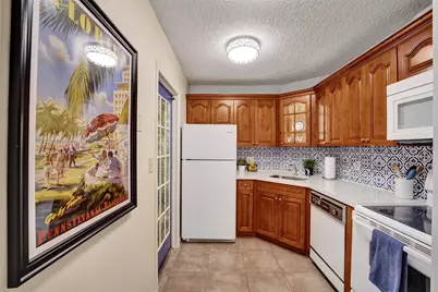 1920 NE 1st Terrace #109H, Wilton Manors, FL 33305 - Photo 23