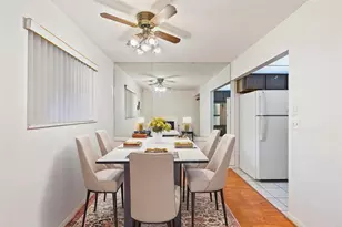 10762 La Placida Dr, Coral Springs, FL 33065 - Photo 5