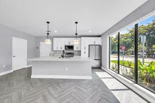 333 NW 41st St, Oakland Park, FL 33309 - Photo 7