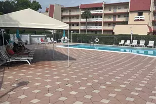 1025 Country Club Dr, Margate, FL 33063 - Photo 15