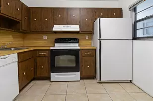 16750 NE 10th Ave, North Miami Beach, FL 33162 - Photo 11