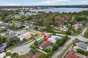 1921 NW 43rd St, Oakland Park, FL 33309 - Photo 7