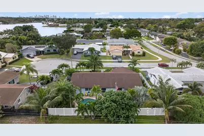 1921 NW 43rd Street, Oakland Park, FL 33309 - Photo 5