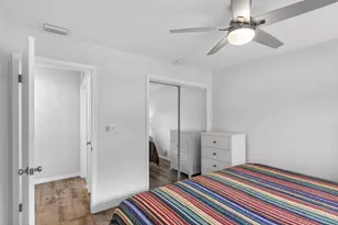 1921 NW 43rd St, Oakland Park, FL 33309 - Photo 49