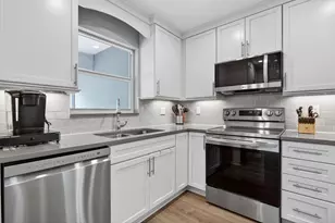 1921 NW 43rd St, Oakland Park, FL 33309 - Photo 31