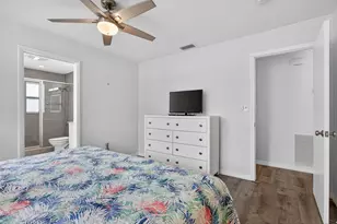 1921 NW 43rd St, Oakland Park, FL 33309 - Photo 41