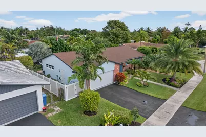 1921 NW 43rd Street, Oakland Park, FL 33309 - Photo 11