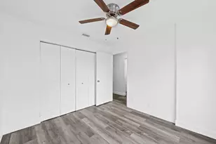 822 Crystal Lake Dr, Deerfield Beach, FL 33064 - Photo 9