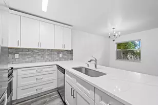 822 Crystal Lake Dr, Deerfield Beach, FL 33064 - Photo 5