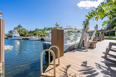 2432 NE 22nd Avenue, Lighthouse Point, FL 33064 - Photo 23