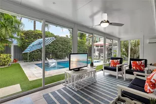 390 NE 10th Ave, Fort Lauderdale, FL 33301 - Photo 9