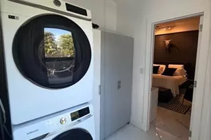 2421 Lake Pancoast Dr, Miami Beach, FL 33140 - Photo 17