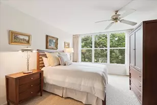 3900 Oaks Clubhouse Dr, Pompano Beach, FL 33069 - Photo 7