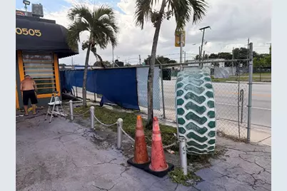 333 NW 79th Street, Miami, FL 33150 - Photo 7