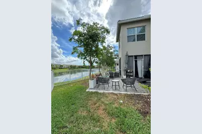 5035 Eucalyptus Drive, Hollywood, FL 33021 - Photo 3