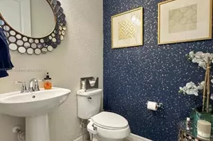 5035 Eucalyptus Dr, Hollywood, FL 33021 - Photo 11