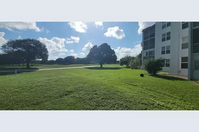 9421 SW Evergreen Place #102, Davie, FL 33324 - Photo 7