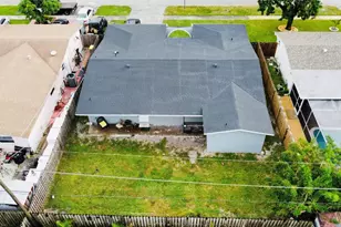 8421 NW 21st Ct, Sunrise, FL 33322 - Photo 11