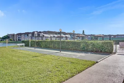 9821 Sunrise Lakes Boulevard #106, Sunrise, FL 33322 - Photo 25