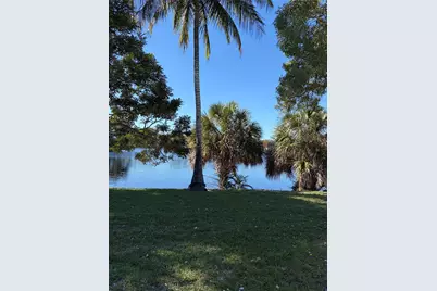 21 Jacaranda Drive #121, Plantation, FL 33324 - Photo 3
